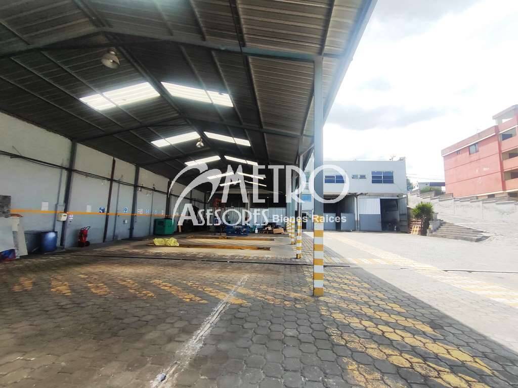 Galpón con oficinas de 1.433 m2 en Venta en sector Parque Industrial Sur