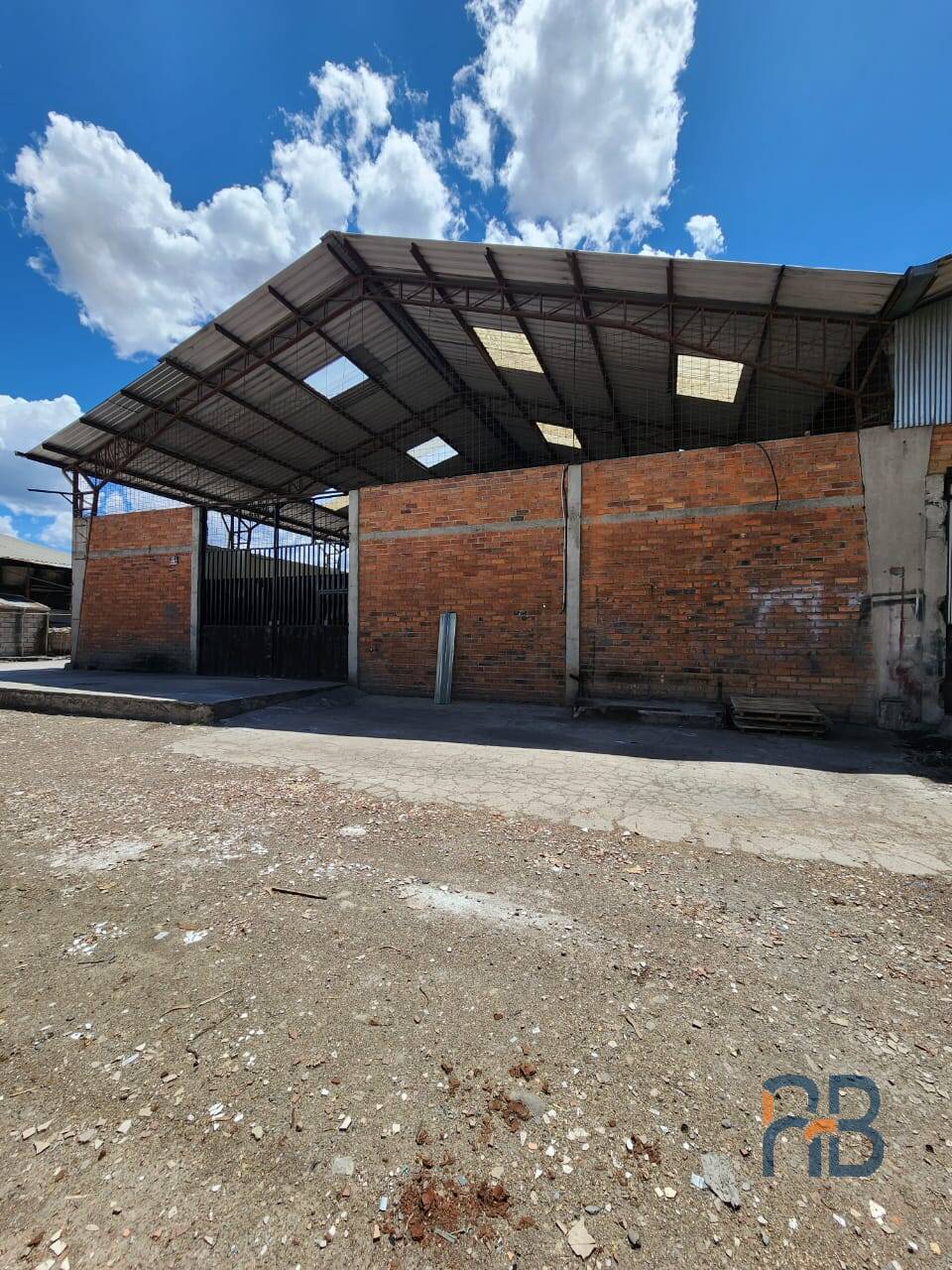 En el Parque Industrial Bodega de 600m2 en arriendo